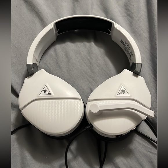 Turtle Beach Recon 200 White Headset - Picture 3 of 6